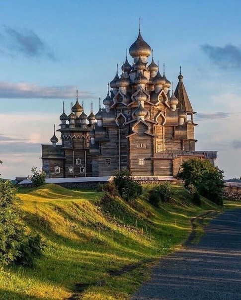 Остров Кижи -  жемчужина русского деревянного зодчества